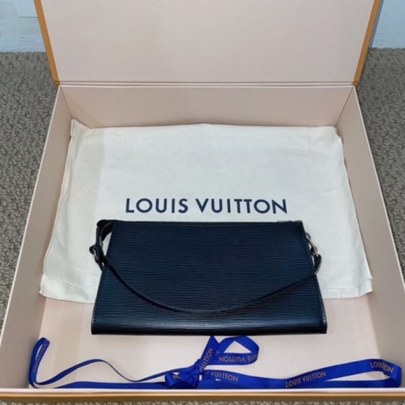 Louis Vuitton Handbags - Louis Vuitton Epi Pochette Black Leather Silver Hardware